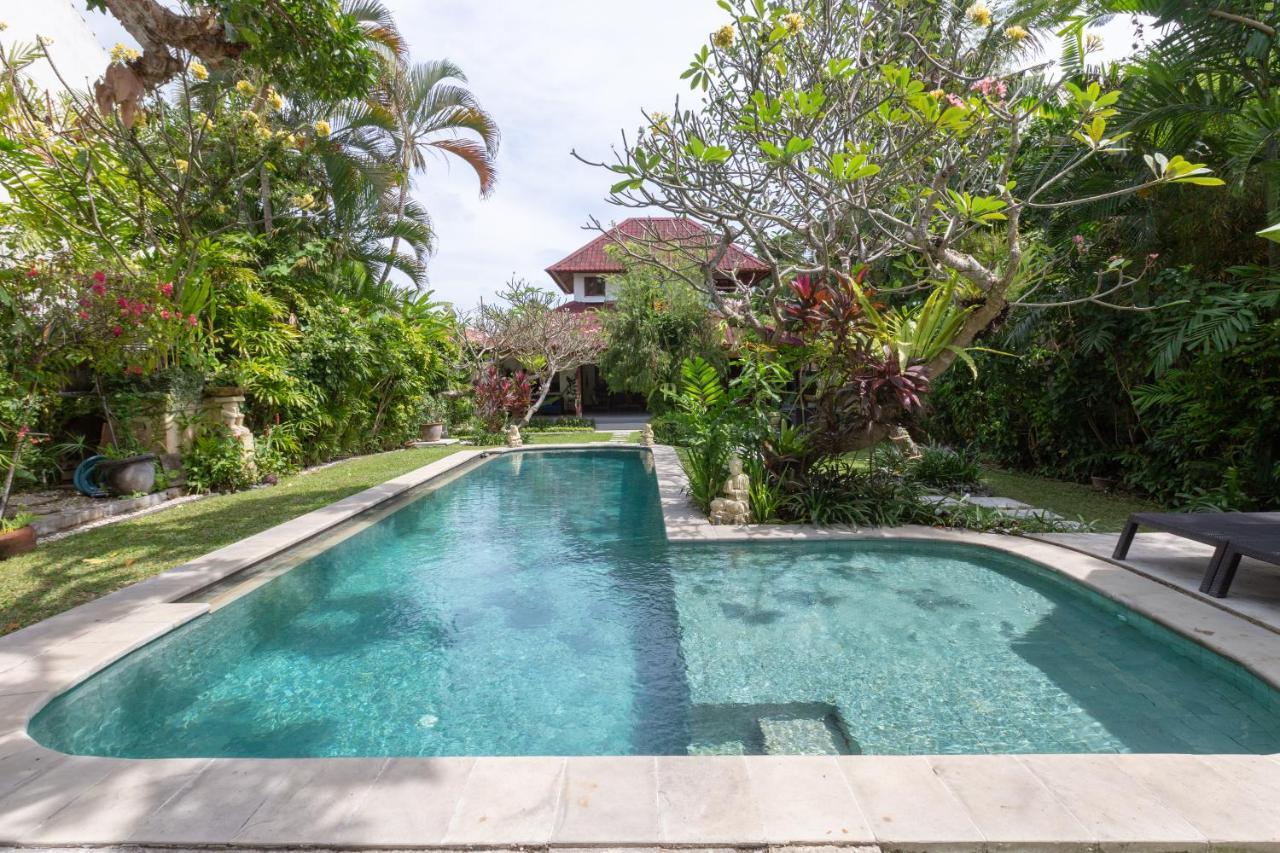 Villa Poppy Seminyak Kültér fotó